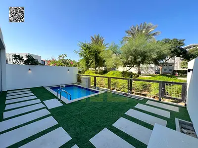 Freehold property directly from the owner, including air conditioning, water, and electricity. Negotiable.