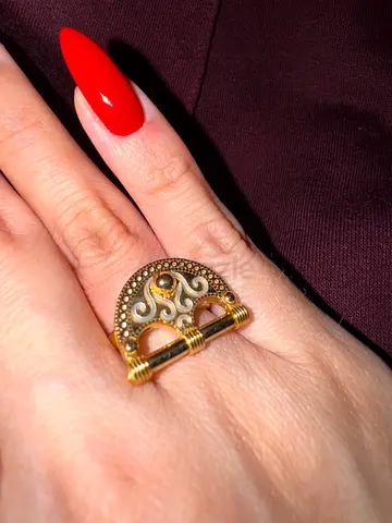 18 KT GOLD RING