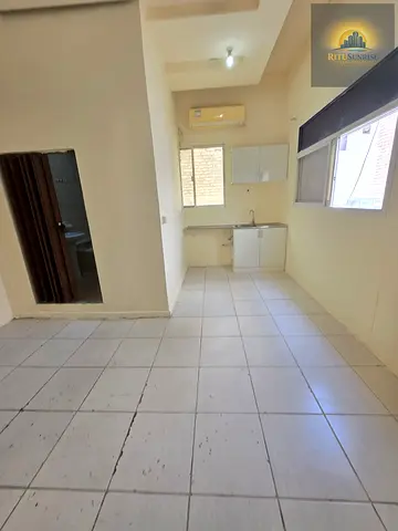 BEAUTIFUL STUDIO APARTMENT AVAILABLE AT KHALIDIYA BACKSIDE SHERATON HOTEL