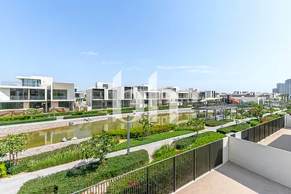 Lagoon Backing | Close to Pool & Gym | Motivated