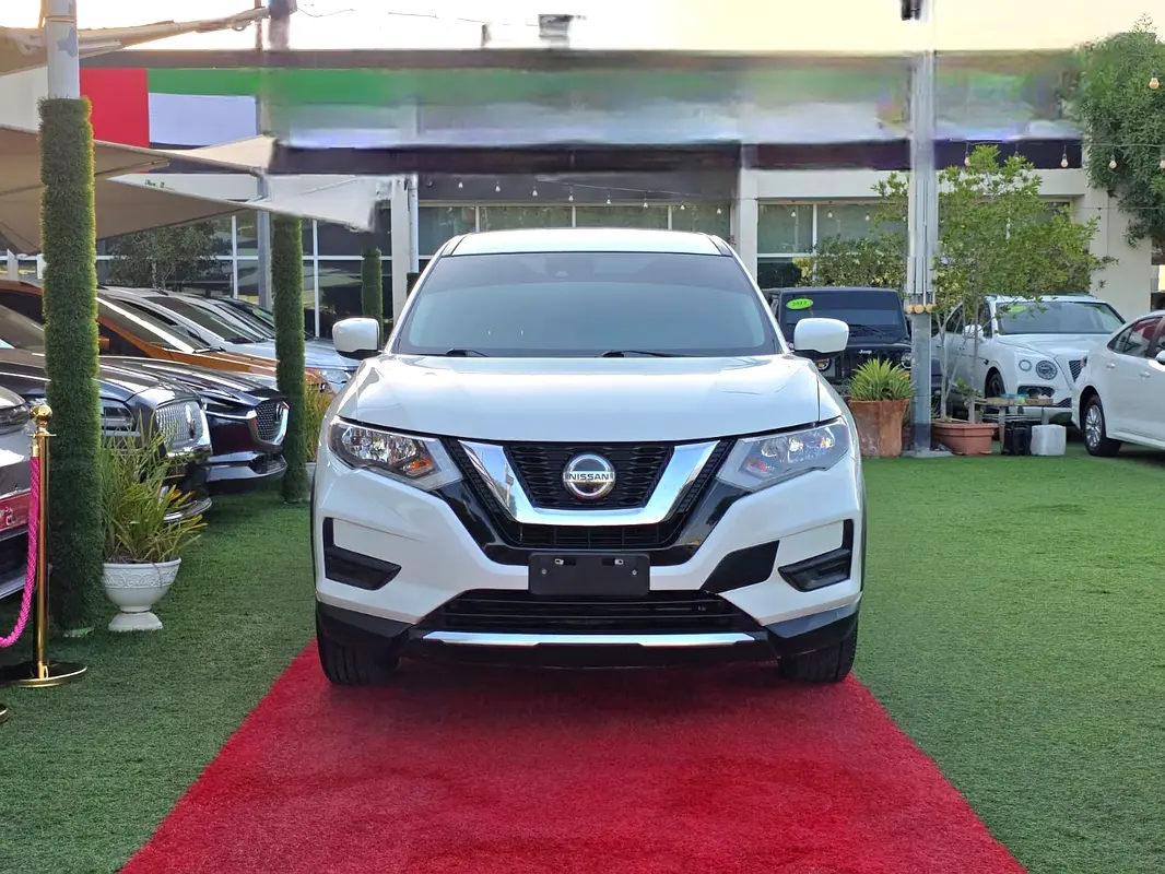 Nissan Rogue 2019 — photo 1 of 20
