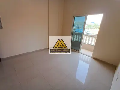 شقة غرفة وصالة للإيجار السنوي في الحميدية 1 عجمان، بالقرب من شارع الشيخ عمار، تتميز ببلكونة بإطلالة مميزة وتكييف مركزي، في موقع حيوي قريب من جميع الخد