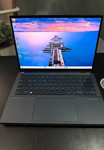 Laptop ASUS ZENBOOK DUAL SCREEN