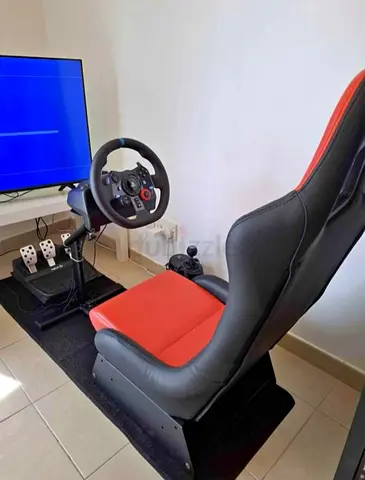 Rcing Simulator Rig with Bucket Seat, Wheel, Pedals and Shifter