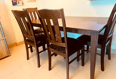 6 seater dining table with 4 chairs