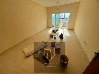 شقة مميزة بموقع استراتيجي مقابل مدرسة الحكمة، قريبة جدًا من مخرج دبي والشارقة، وتتمتع بسهولة الوصول إلى جميع الخدمات والمرافق الحيوية، مما يجعلها خيار