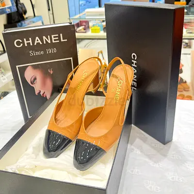 Chanel Two-Tone Slingback Pumps – Tan Leather with Black Patent Cap Toe, Size 39.5