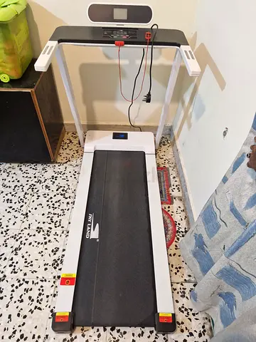 SKY LAND Treadmill