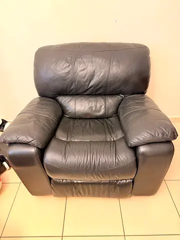 Used Black Leather Recliner Armchair - Comfortable Single Seat