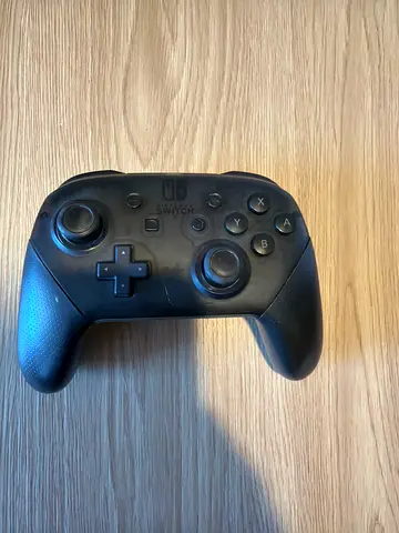 Nintendo Switch Pro Controller - Wireless Gamepad (Used)
