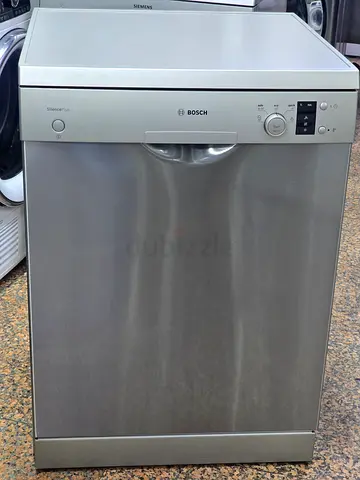 Bosch Freestanding 2 Racks Side Timer Dishwasher - Good Working Condition