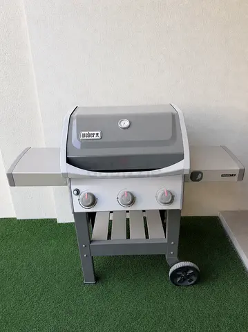 Weber 3-Burner Gas Grill - Good Condition