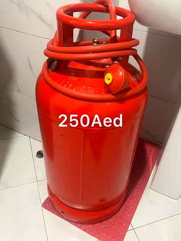 Full Red Gas Cylinder with Regulator - 250 aed