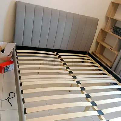 King size bed frameKing size bed frame