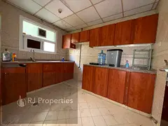 Close to park luxury 1bhk ready to move in family building very cheap price just 28k