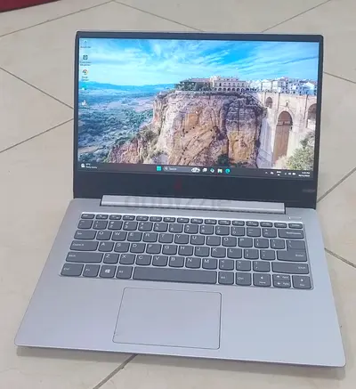 Lenovo IdeaPad 330 Core i5/256GB SSD/1TB HDD/8GB RAM