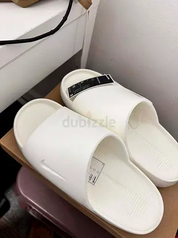 Nike Calm Slides