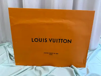 LV- NEW- Neverfull reversible bag - brown monogram side- cream side