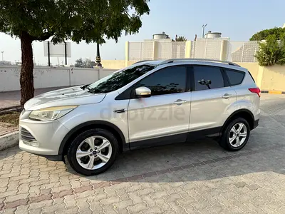 للبيع: فورد إسكيب 2015 - بحالة ممتازة
For Sale: Ford Escape 2015