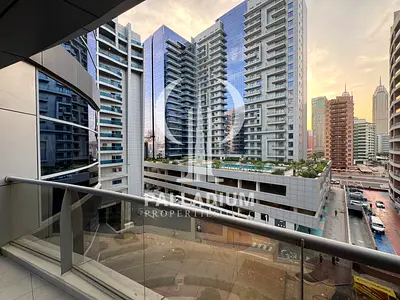 FAMILY BUILDING || READY TO MOVE || BEST PRICE