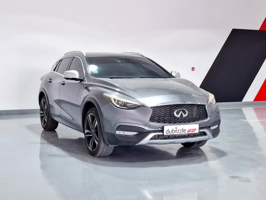 Infiniti QX30 2018 — photo 1 of 15