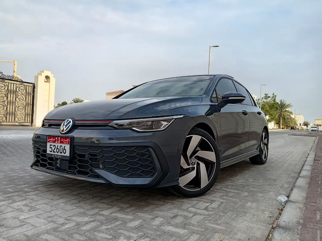 Volkswagen Golf 2026 — photo 1 of 16