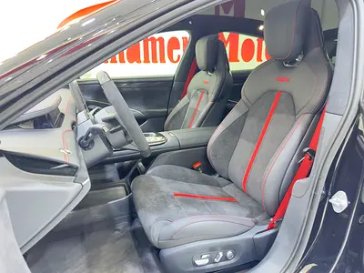 صورة 10 لـ 2025 Xiaomi SU7