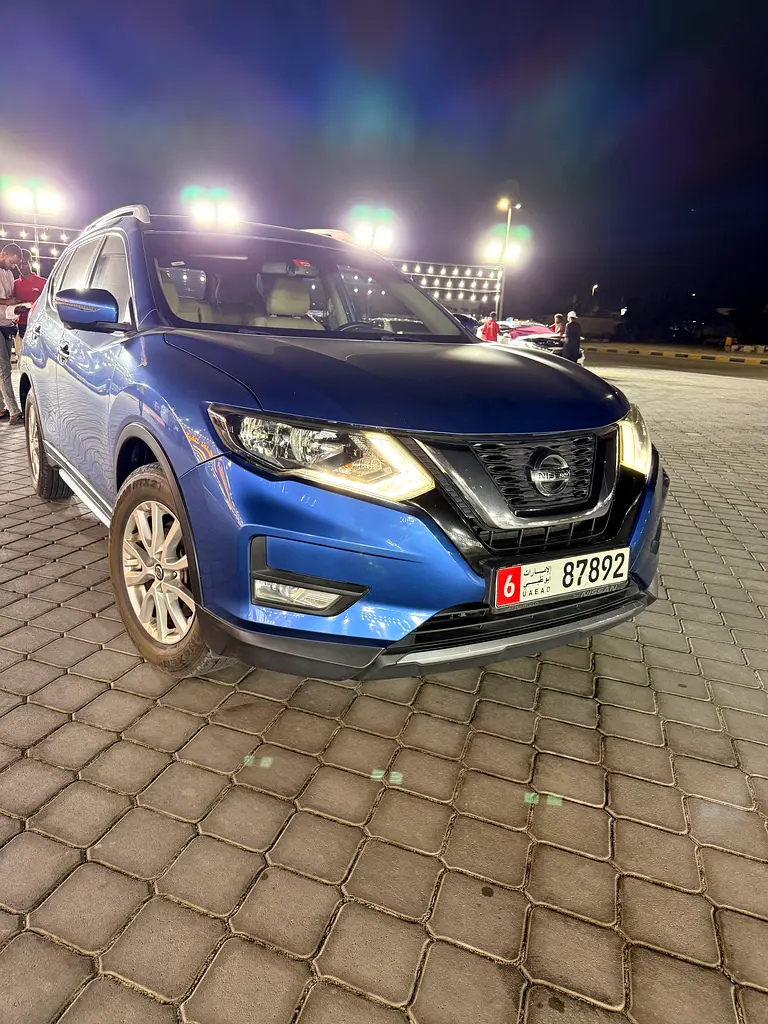 Nissan X-Trail 2018 — photo 1 of 10