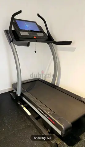 Selling luxury X22i Incline Trainer Treadmill like a new