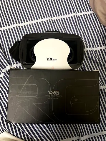 VRG Virtual Reality Headset with Original Box - Good Condition