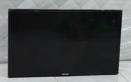 Geepas 32 Smart LED TV - Used, Good Working Condition