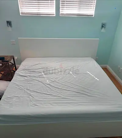 Ikea malm king size bed with matttess
