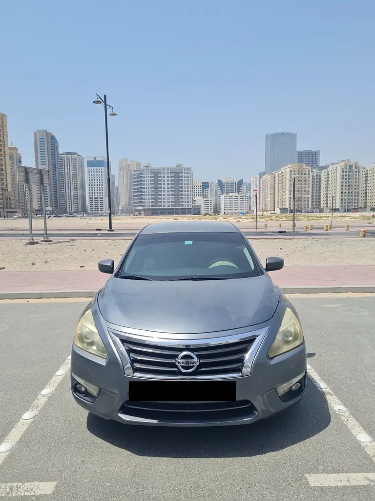 Nissan Altima 2016 — photo 1 of 5