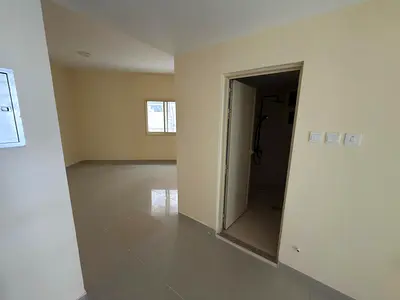 Master bedroom with central air conditioning, brand new finishes, in one of Ajman's best locations, at an exclusive price.