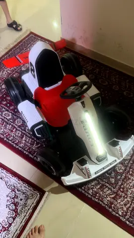 Kids Electric Ride-On Go-Kart — White  Red, Good Condition