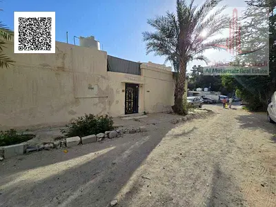 Traditional Arabic house for sale in a prime location in Ajman, Al Rumaila - currently rented with good income - an excellent investment opportunity