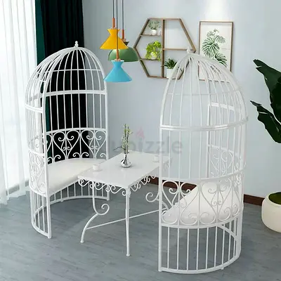 Semi-circular birdcage floor-standing chairs, balcony outdoor restaurant booths