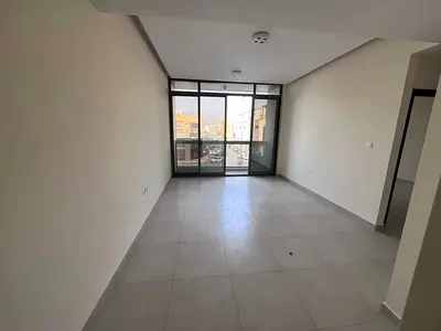من اجمل وارقي التشطيبات غرفه وصاله تكيف مركزي ع الشارع مباشر تسهيلات بالدفعات
