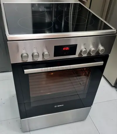 Bosch Electric Ceramic Cooker 60x60cm With Oven Latest Model Perfect Working condition
