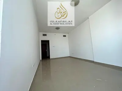 استوديو مميز للإيجار في أبراج النعيمية بموقع ممتاز وطابق عالي يوفر إطلالة جميلة وتهوية ممتازة طوال اليوم. الاستوديو يتمتع بمساحة كبيرة وتصميم عملي ينا