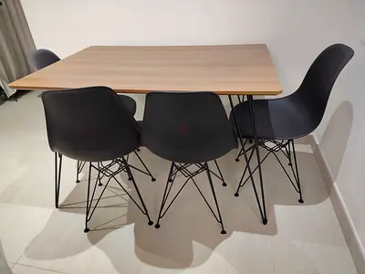 4 seater dining table