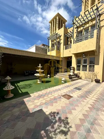 أمتلك منزل احلامك فيلا علي شارع رائيسي تكييف مركزي  قريب من شارع شيخ عمار شامل الكهرباء والماء والمكيفات متاحة للبيع في منطقه راقية بعجمان وسط الخدمات