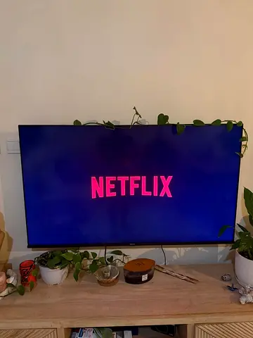 Hisense 55 inch Smart LED TV in good working condition