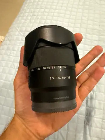 Sony E 18-135mm f/3.5-5.6 OSS Zoom Lens (E-mount) - Good Condition