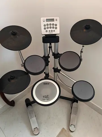 🥁 Roland V-Drums HD-1 Electric Drum Kit — AED 1,000