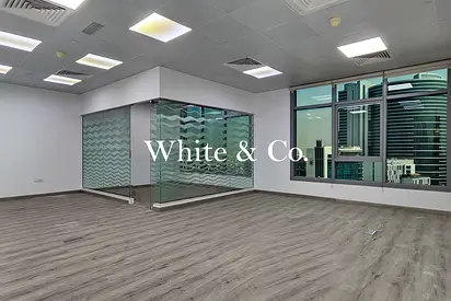 Fully Furnished | High Floor I 4 Cheques