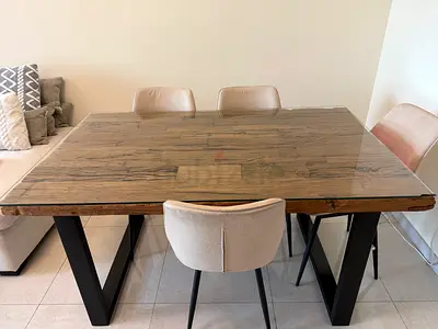 Dining table and 4 chairs