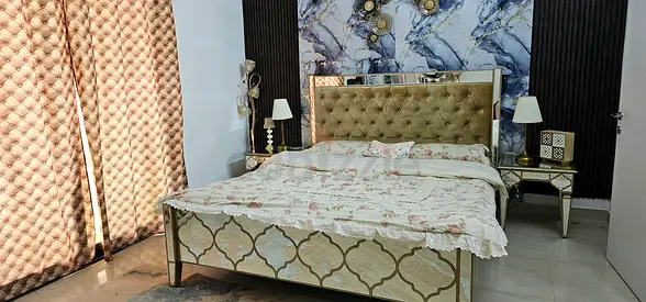 Casablanca King Bed - 180x210 cm (Gold  Mirrored Finish)