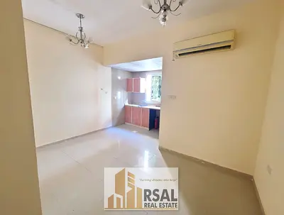 Lavish Studio/Close Kitchen/Family Building/Near Ambassador School