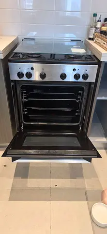 Siemens brand full gas cooker 60 cm like new condition